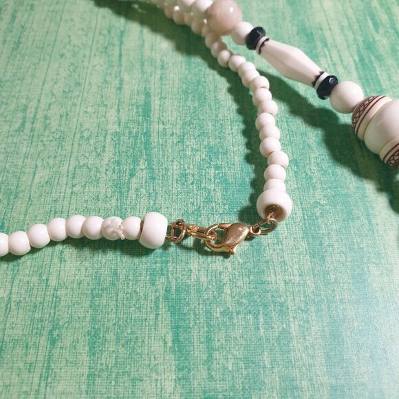 Vintage White Beaded Necklace Boho Island Beach Tribal Core 40" Length Gift - Picture 2 of 5